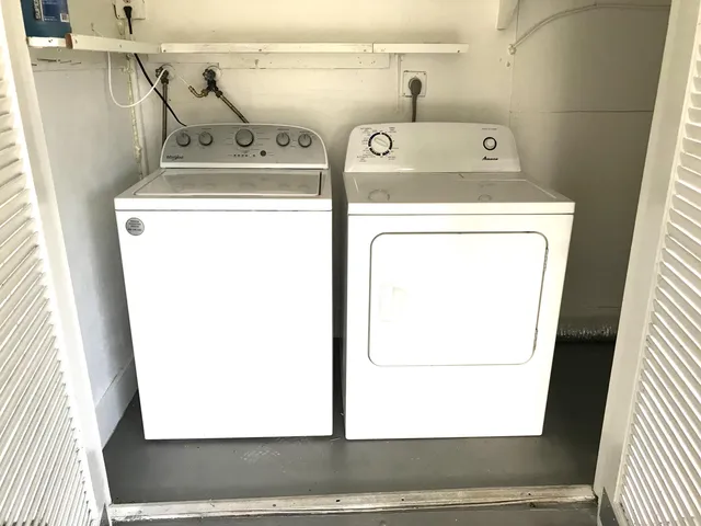 a view of yard with green space