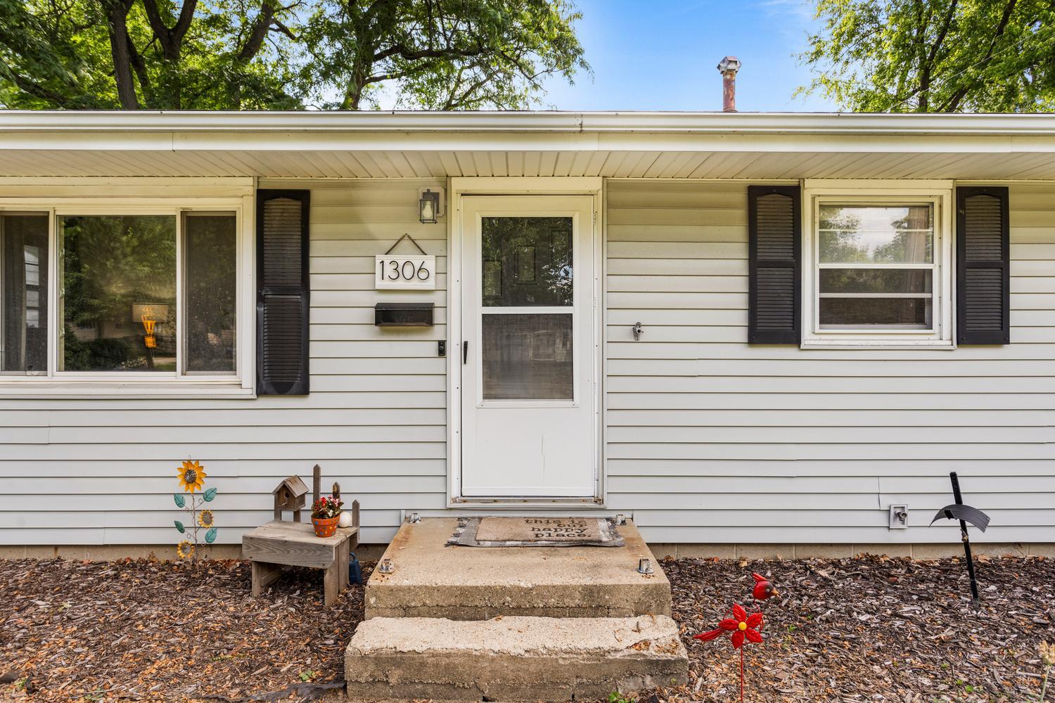 1306 Philo Road Urbana, IL 61802 - Photo 3 of 24