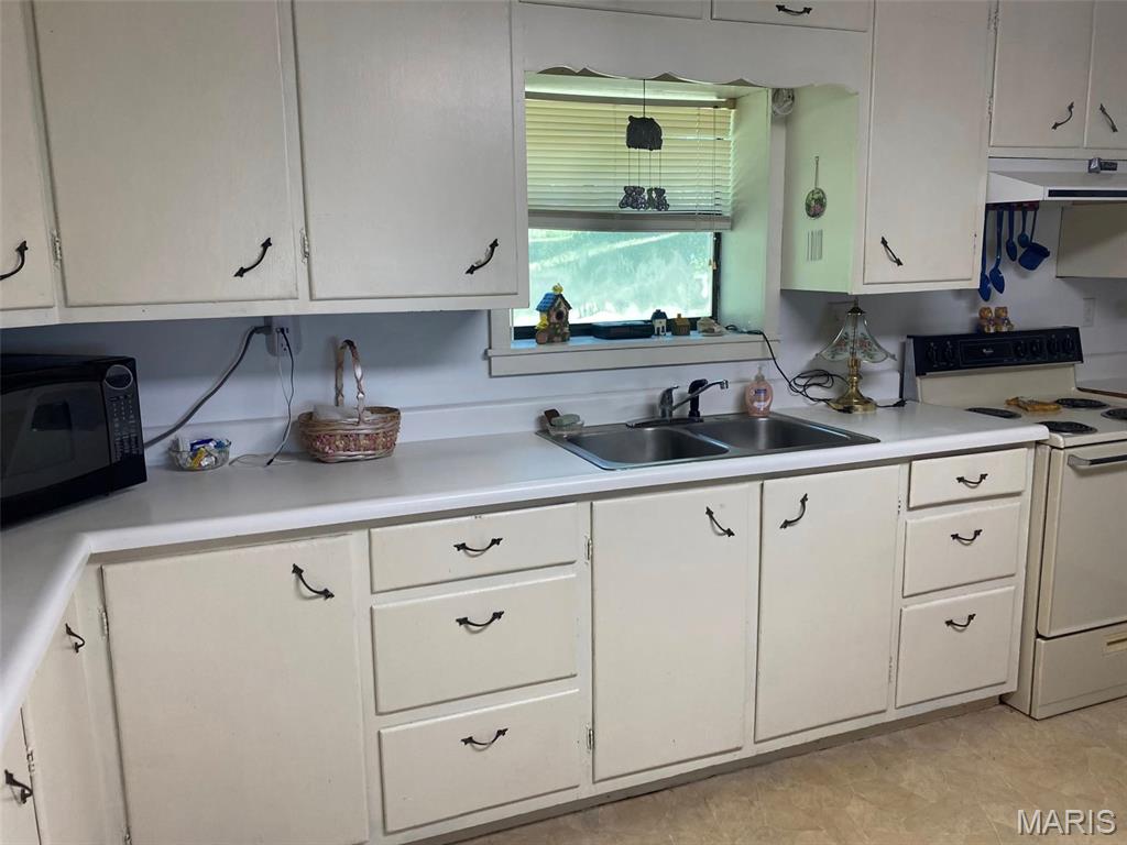 16680 Cantrell Drive Licking, MO 65542 - Photo 14 of 92