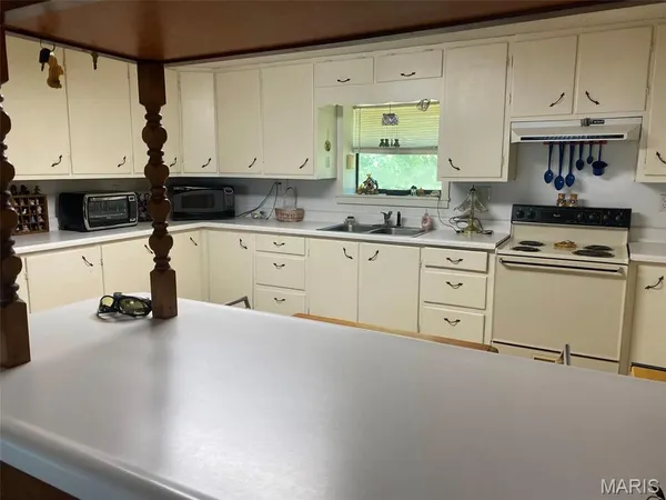 $389,000 | 16680 Cantrell Drive, Licking, MO 65542