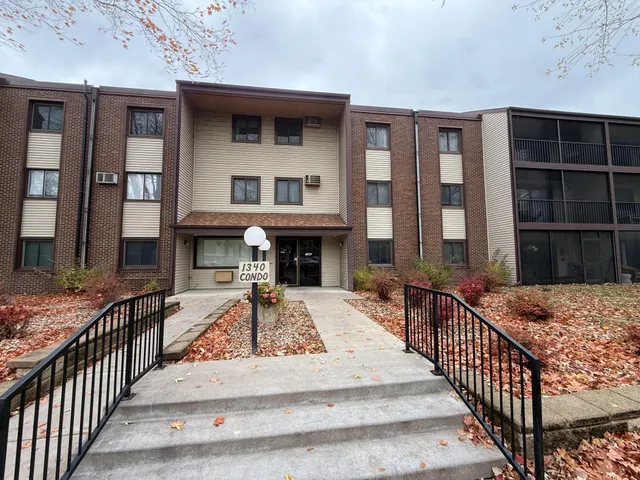 $77,900 | 1340 9th Avenue South, Unit 211, St. Cloud, MN 56301