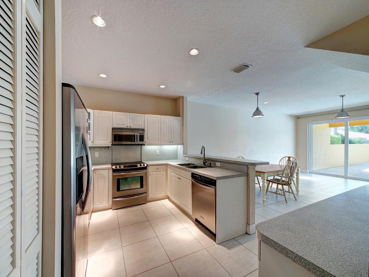 6858 Portside Drive Boca Raton, FL 33496 - Photo 5 of 17 Kitchen