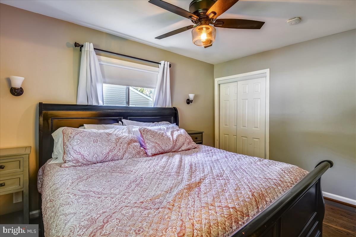 821 Windsor Road Arnold, MD 21012 - Photo 22 of 41 Main Bedroom Suite w/Full Bath