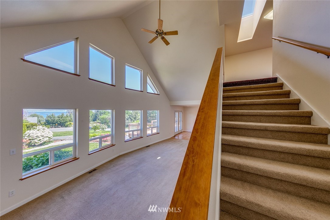 23893 Jefferson Point Road Northeast Kingston, WA 98346 - Photo 12 of 25 Gallery Image 12