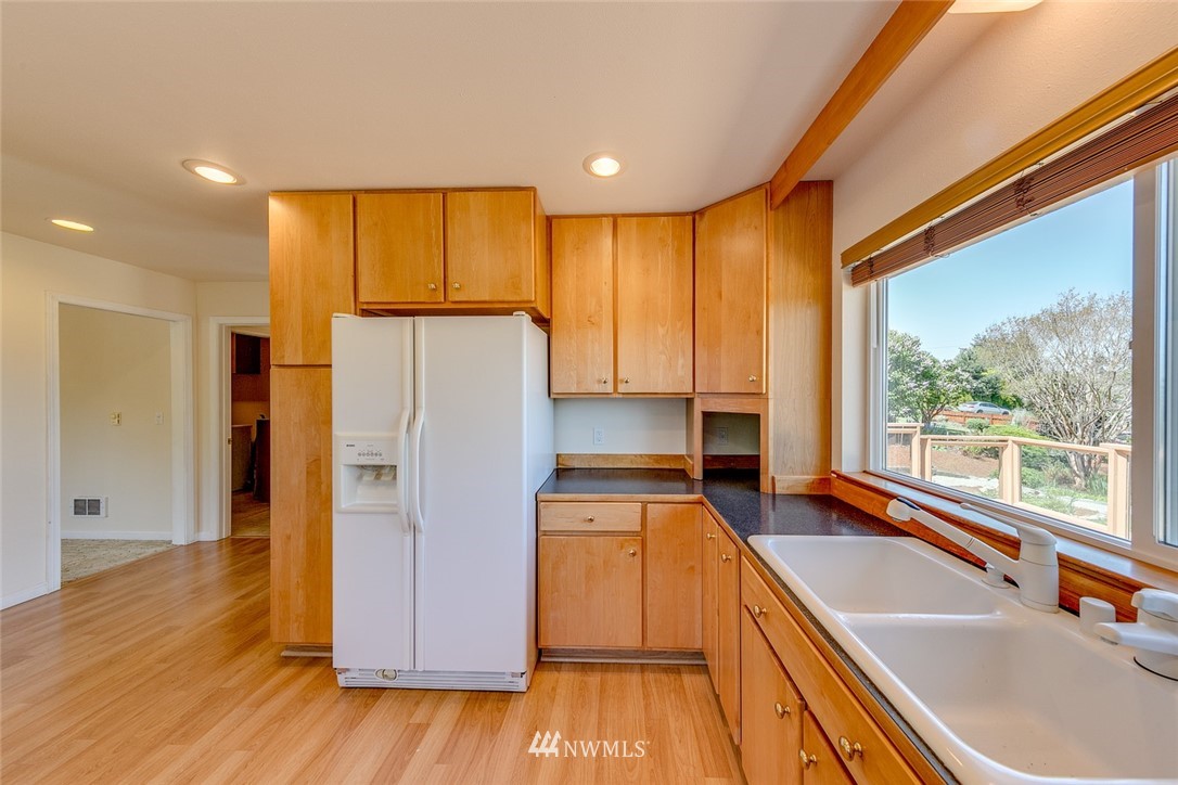 23893 Jefferson Point Road Northeast Kingston, WA 98346 - Photo 14 of 25 Gallery Image 14