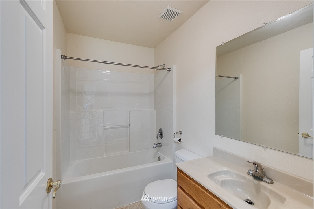 23893 Jefferson Point Road Northeast Kingston, WA 98346 - Photo 19 of 25 Gallery Image 19
