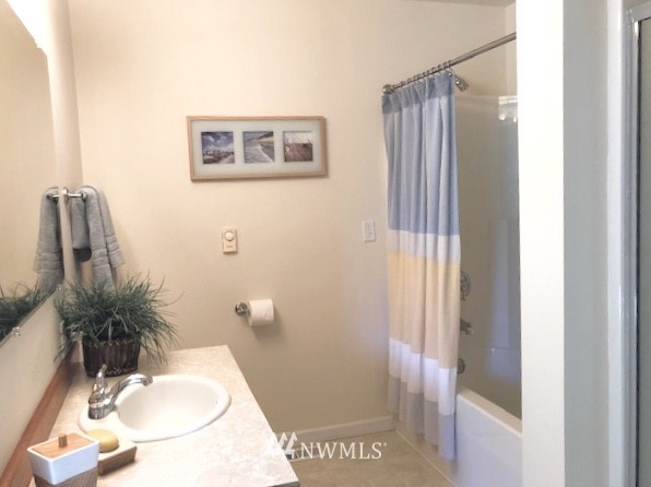 23893 Jefferson Point Road Northeast Kingston, WA 98346 - Photo 20 of 25 Gallery Image 20