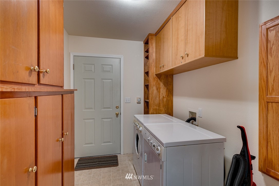 23893 Jefferson Point Road Northeast Kingston, WA 98346 - Photo 21 of 25 Gallery Image 21