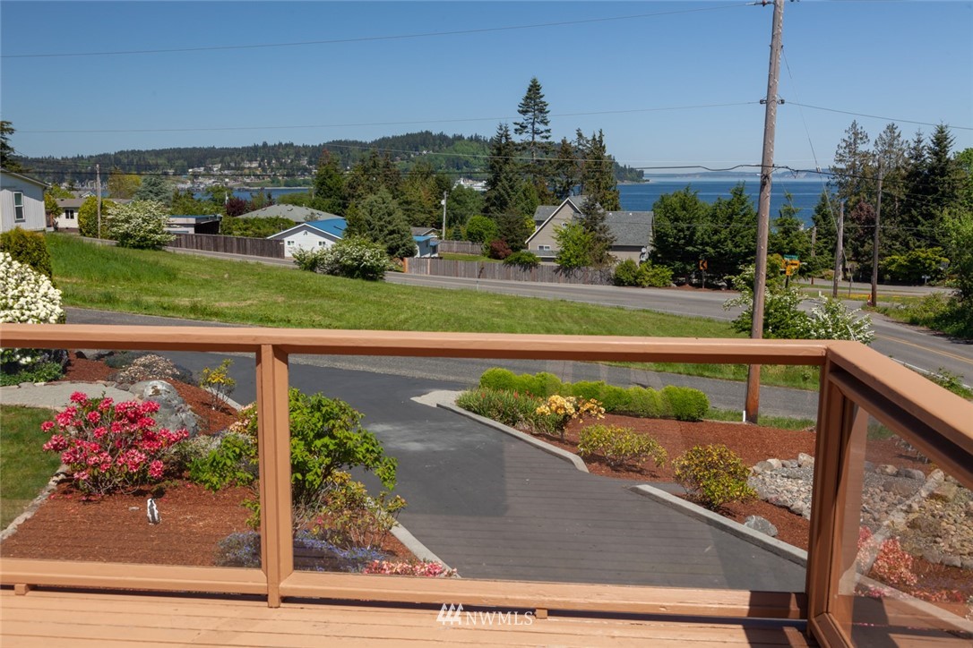 23893 Jefferson Point Road Northeast Kingston, WA 98346 - Photo 4 of 25 Gallery Image 4