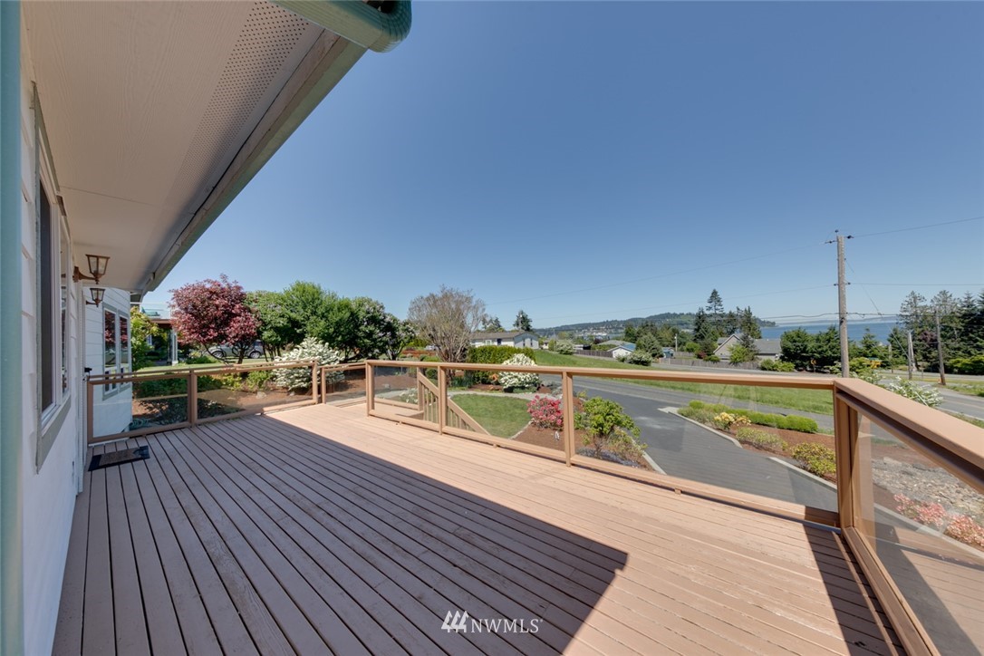 23893 Jefferson Point Road Northeast Kingston, WA 98346 - Photo 5 of 25 Gallery Image 5