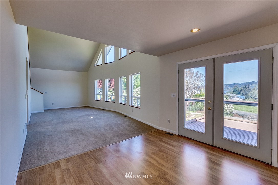 23893 Jefferson Point Road Northeast Kingston, WA 98346 - Photo 8 of 25 Gallery Image 8