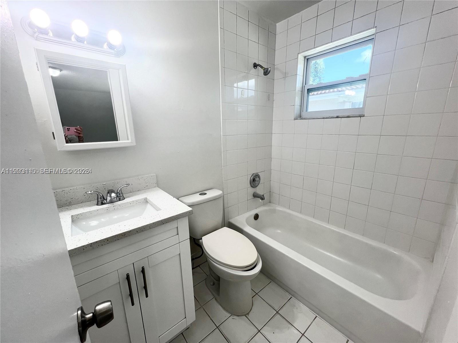 951 Southwest 7th Street, Unit 4 Miami, FL 33130 - Photo 8 of 30