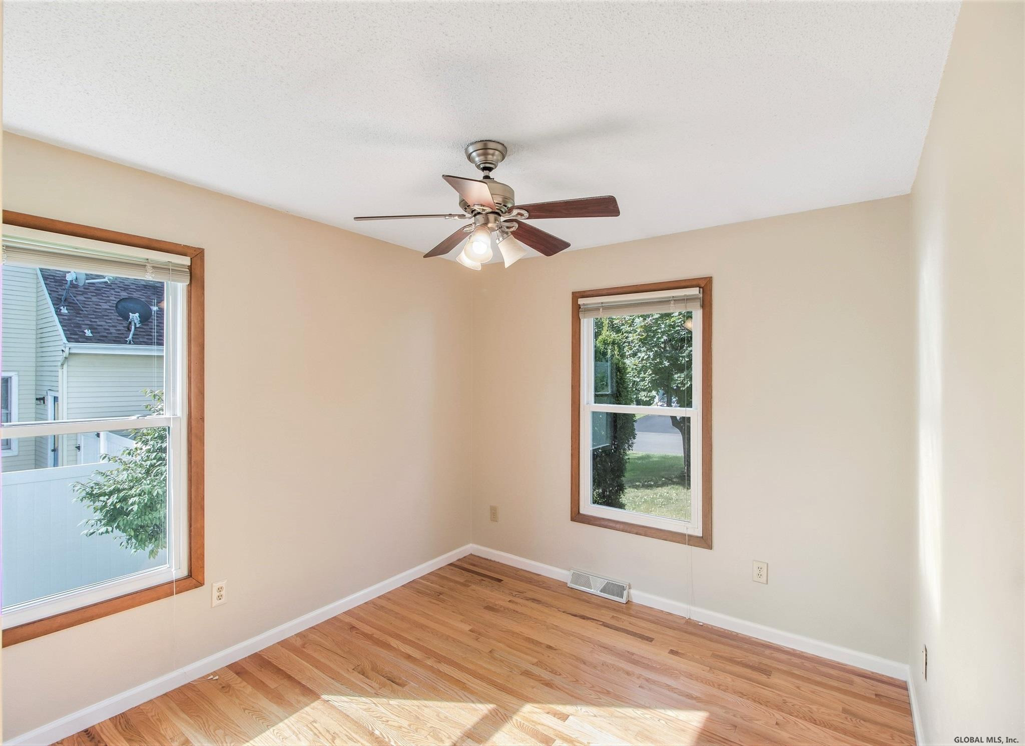 8 Rockefeller Boulevard Rensselaer, NY 12144 - Photo 18 of 32 Photo 18