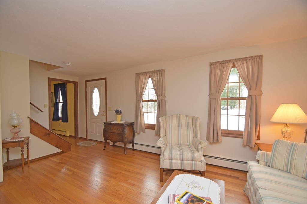 20 Merrill Road Sutton, MA 01590 - Photo 11 of 23