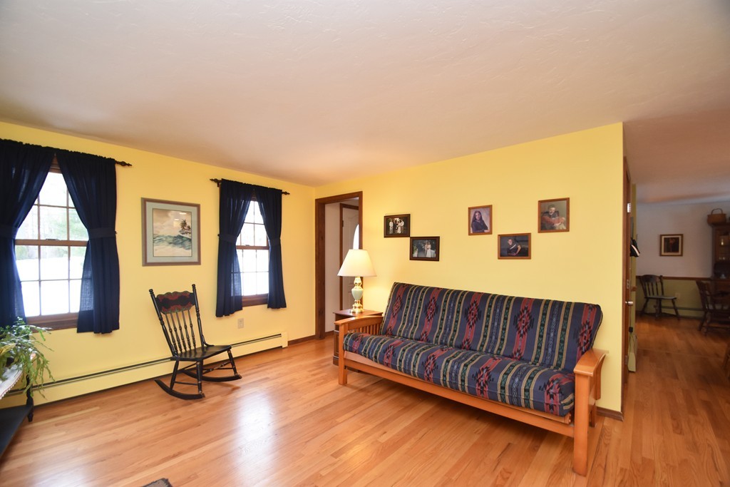20 Merrill Road Sutton, MA 01590 - Photo 8 of 23