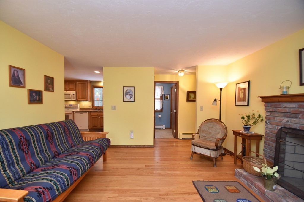 20 Merrill Road Sutton, MA 01590 - Photo 9 of 23