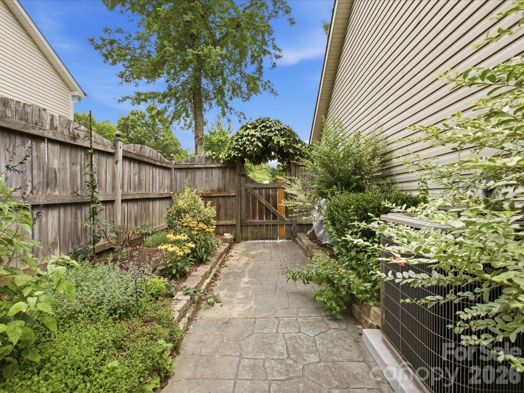 1102 Slate Ridge Road Matthews, NC 28104 - Photo 25 of 32