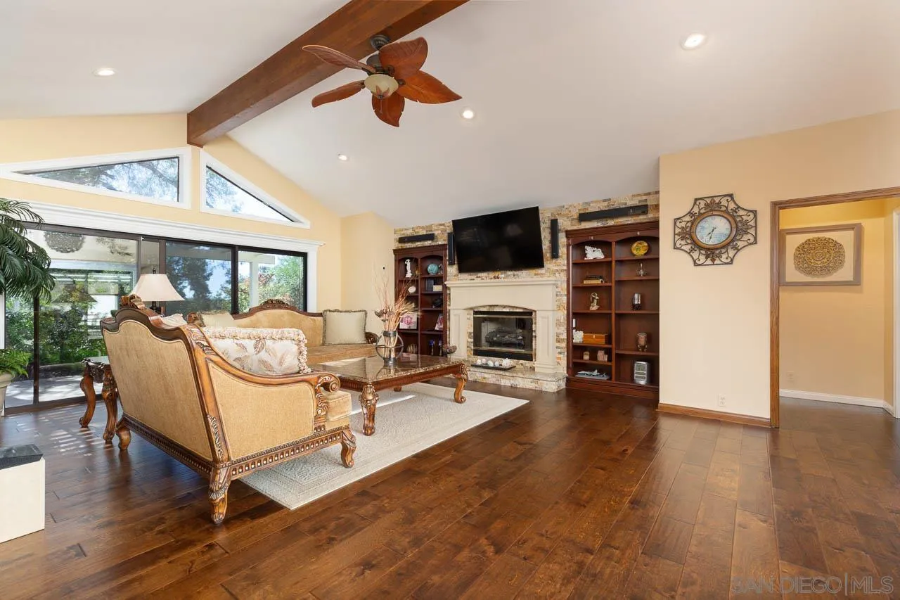 13012 Solera Way Poway, CA 92064 - Photo 11 of 45