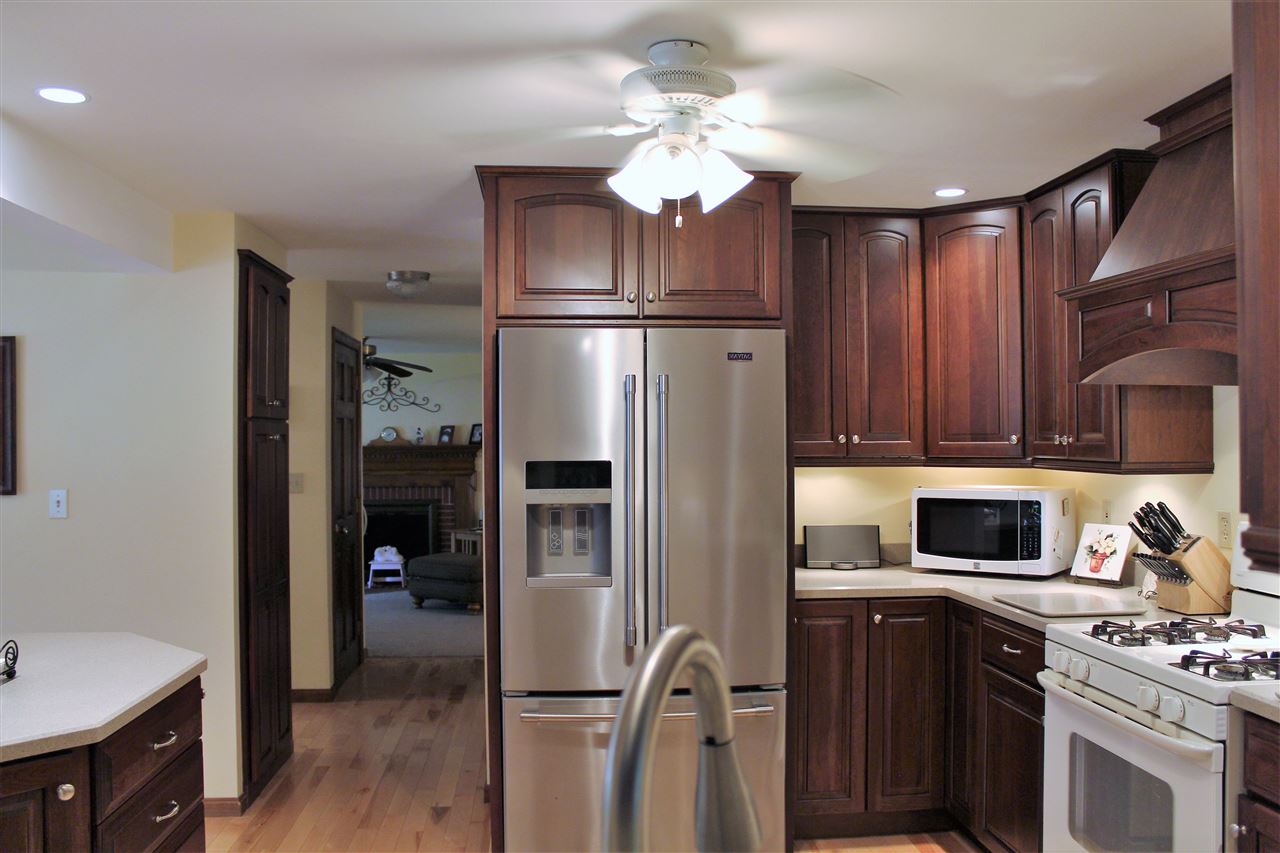 9 Adams Road Dracut, MA 01826 - Photo 4 of 34 Gallery Image 4
