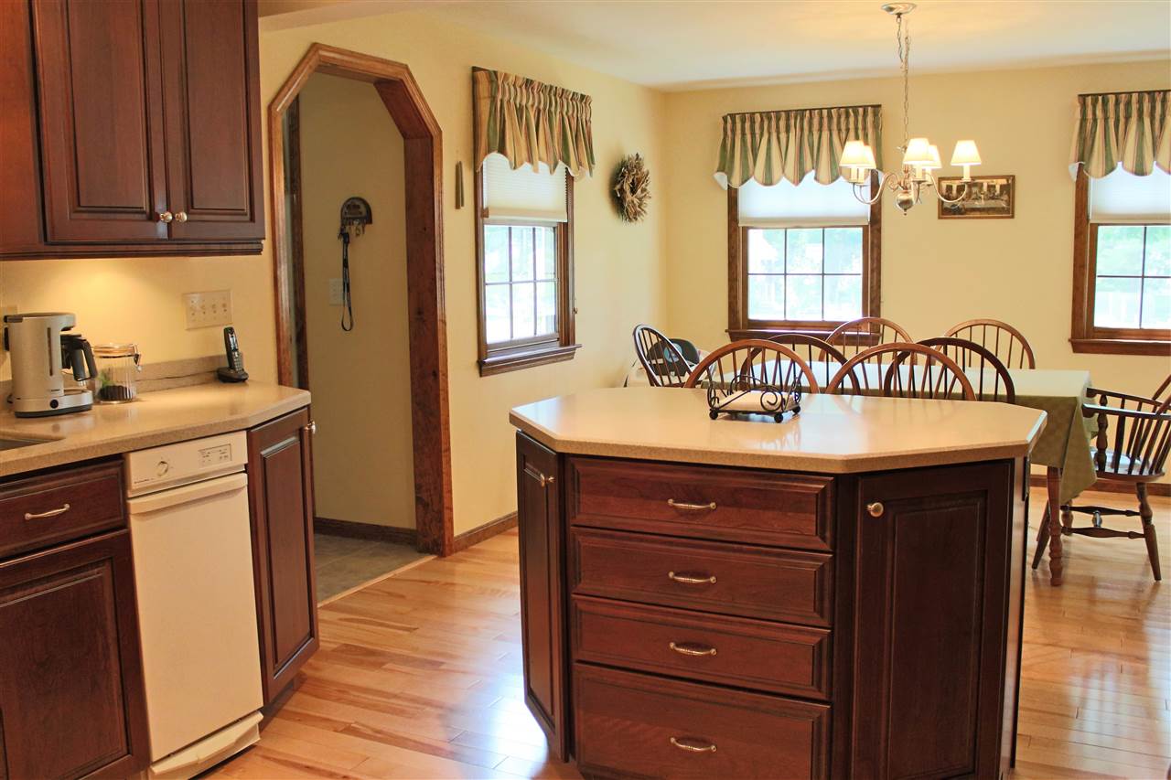 9 Adams Road Dracut, MA 01826 - Photo 6 of 34 Gallery Image 6