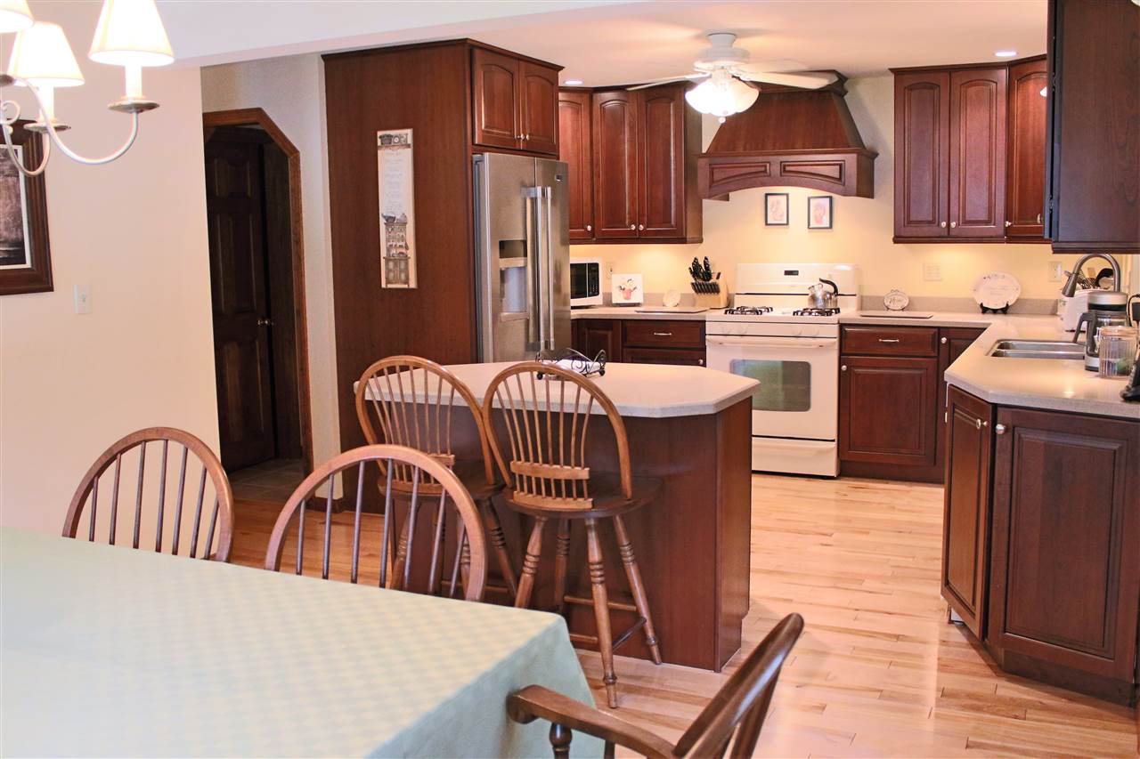 9 Adams Road Dracut, MA 01826 - Photo 7 of 34 Gallery Image 7