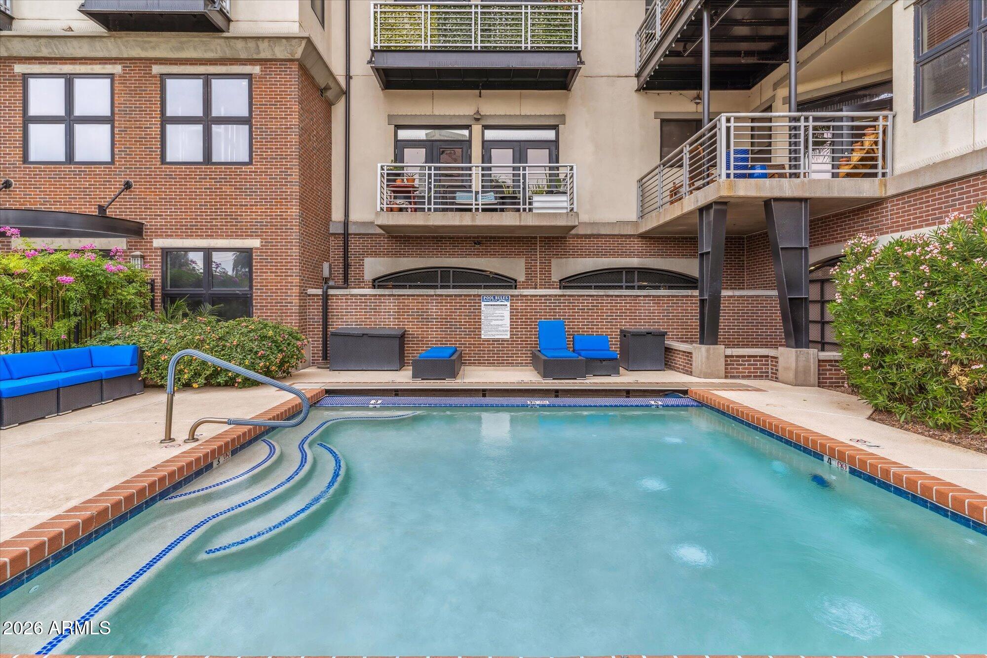 914 East Osborn Road, Unit 202 Phoenix, AZ 85014 - Photo 7 of 42 07-Community Pool