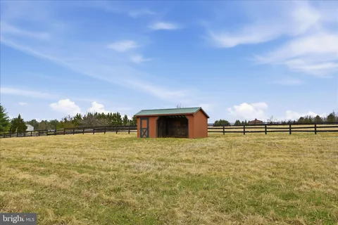 $2,899,000 | 16076 Berlin Turnpike, Purcellville, VA 20132