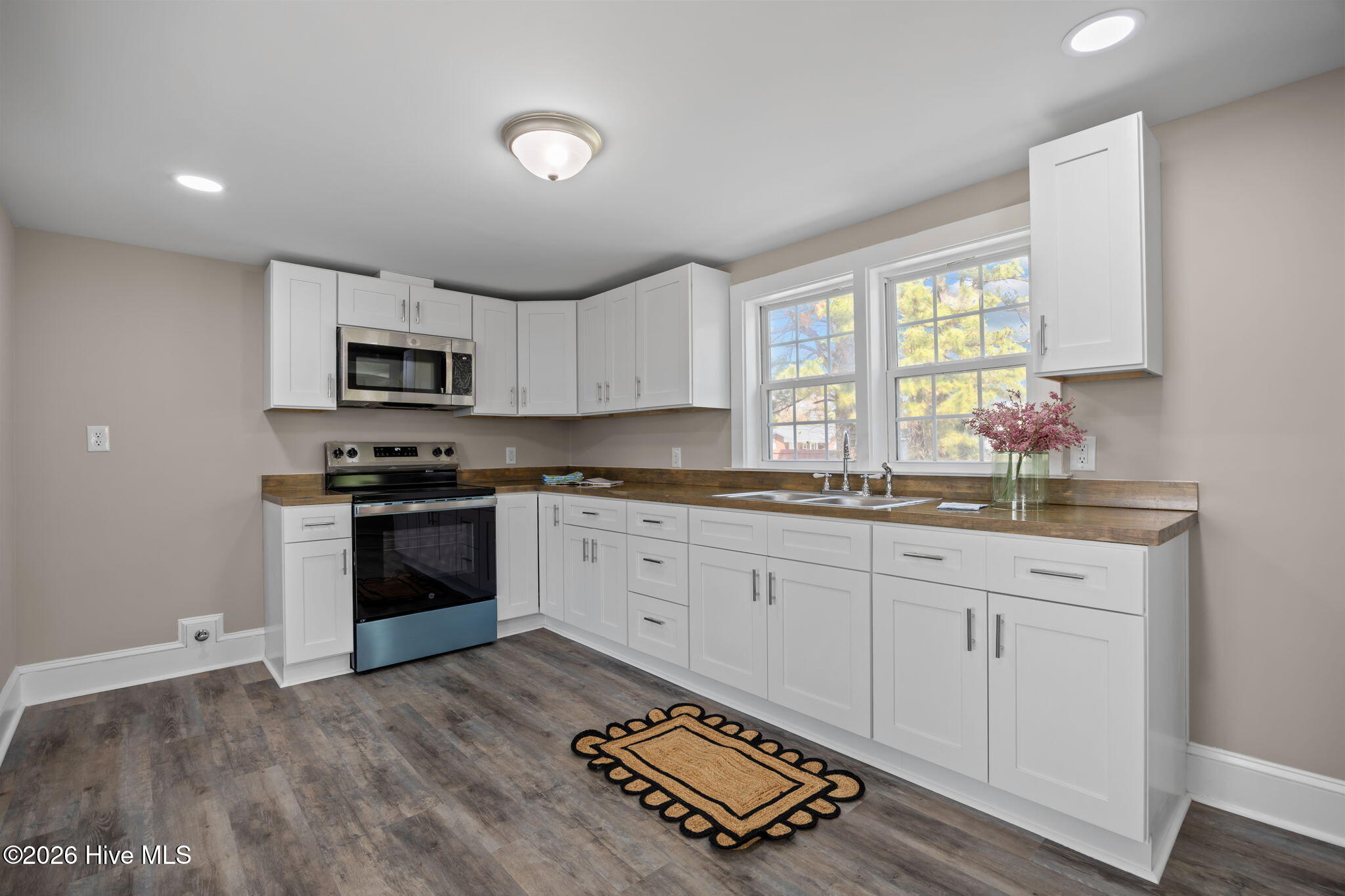 812 Grimes Road Washington, NC 27889 - Photo 8 of 40 28-web-or-mls-IMG_0019