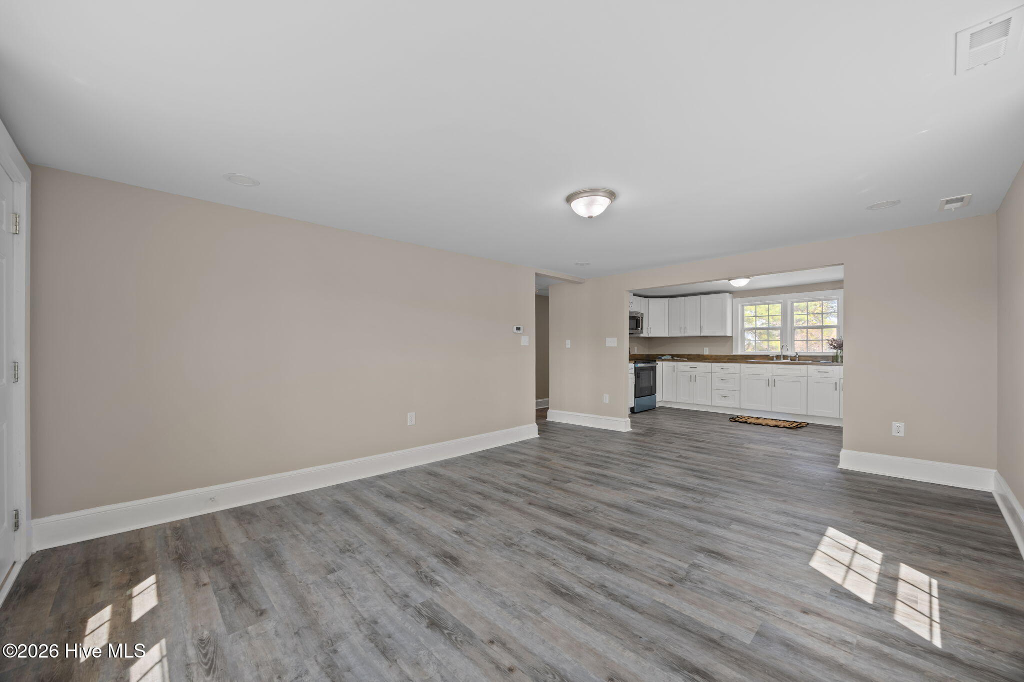 812 Grimes Road Washington, NC 27889 - Photo 10 of 40 25-web-or-mls-IMG_0010