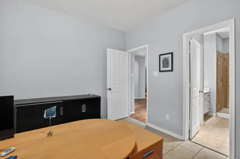 $750,000 | 42 South Crisp Morning Circle, The Woodlands, TX 77382