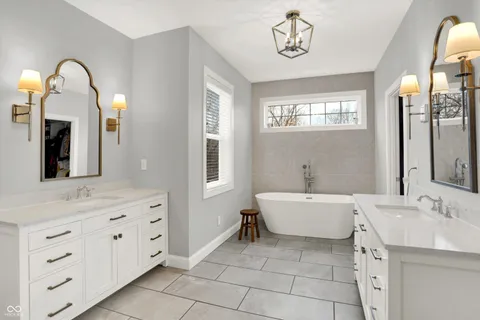 $750,000 | 4760 Willow Road, Zionsville, IN 46077
