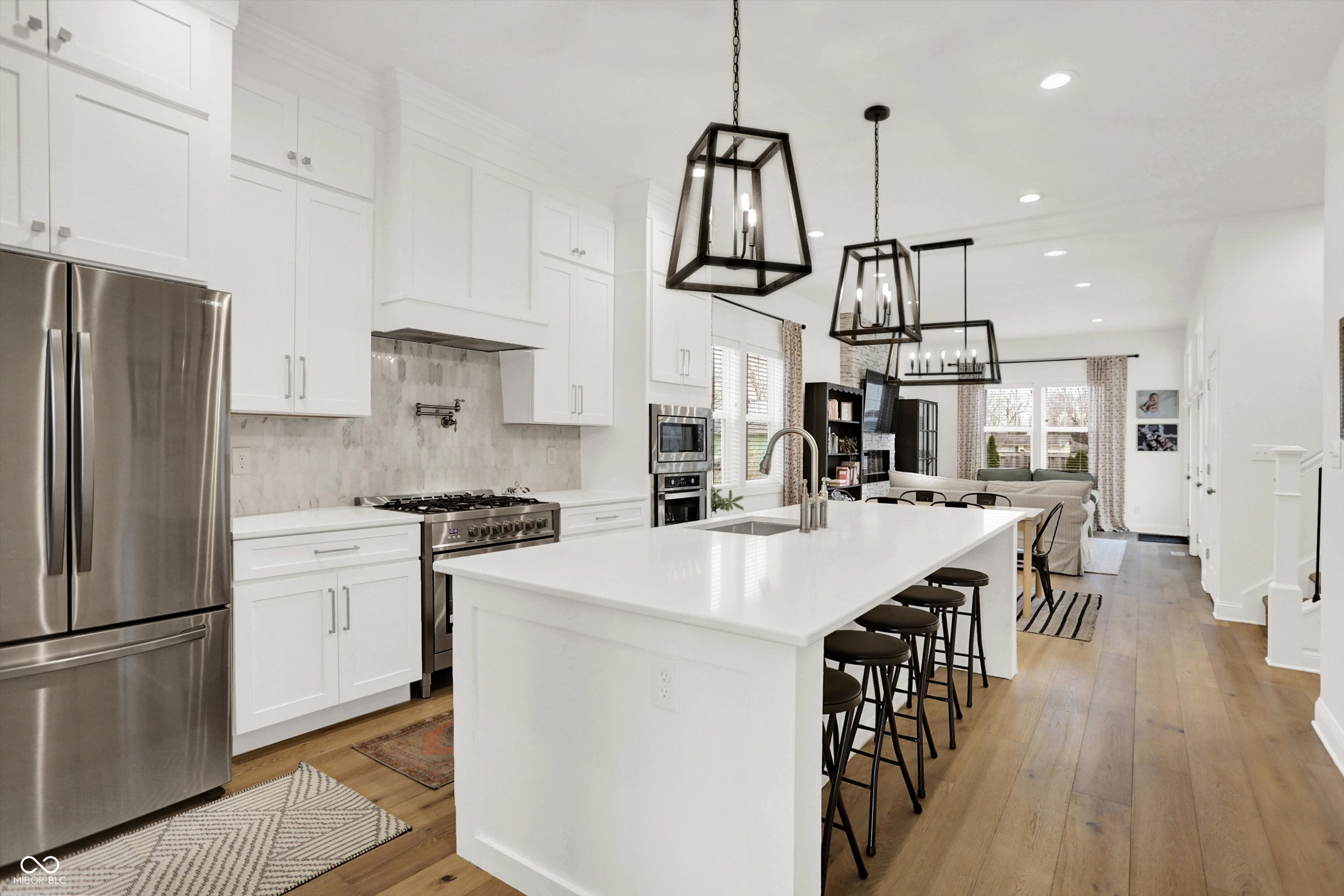 4760 Willow Road Zionsville, IN 46077 - Photo 2 of 37