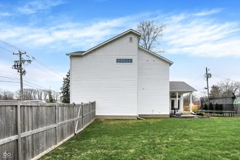 $750,000 | 4760 Willow Road, Zionsville, IN 46077