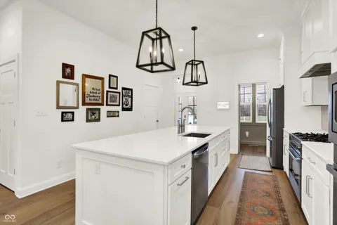 $750,000 | 4760 Willow Road, Zionsville, IN 46077