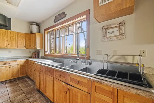 $1,850,000 | 218 Streeter Woods Road, Dorchester, NH 03266