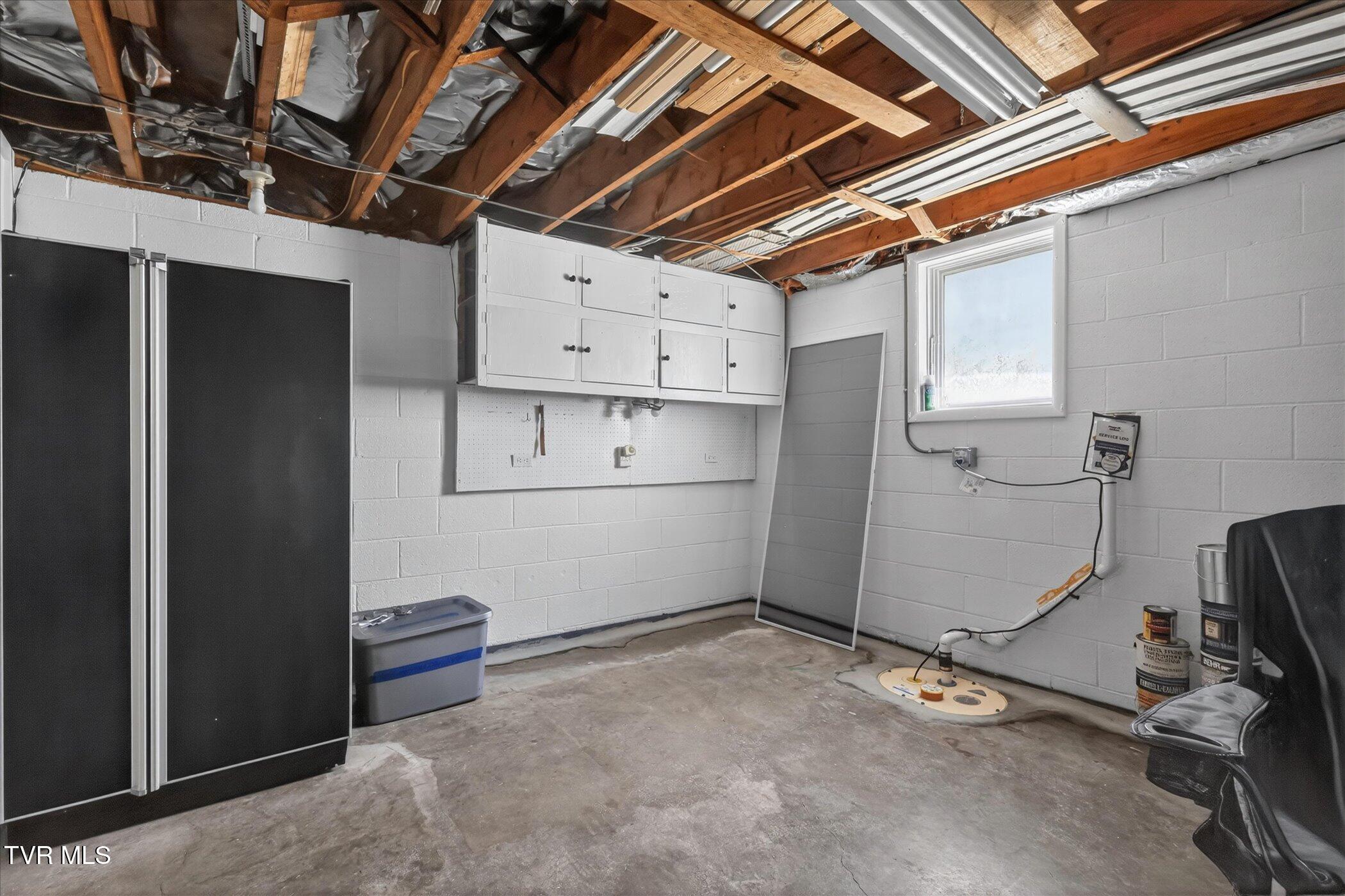 3852 Ridge Line Drive Kingsport, TN 37664 - Photo 30 of 51 31-3852-Ridgeline-Dr-Kingsport-WindowSti