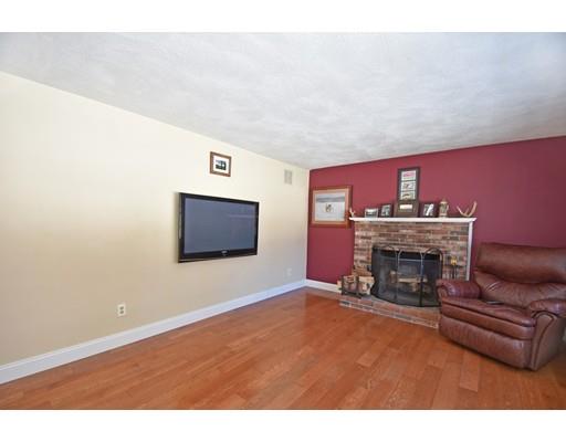 35 Emery Road Townsend, MA 01469 - Photo 3 of 22
