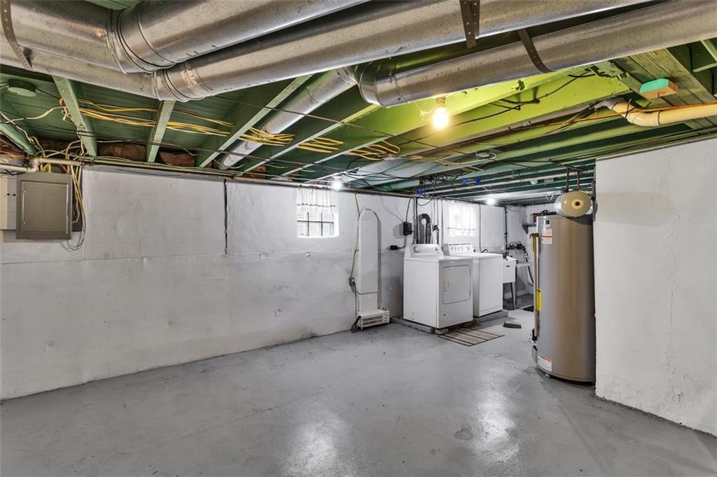 323 Sycamore Street Vandergrift, PA 15690 - Photo 25 of 28 a view of a room with gym equipment