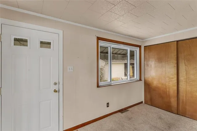 $83,000 | 323 Sycamore Street, Vandergrift, PA 15690