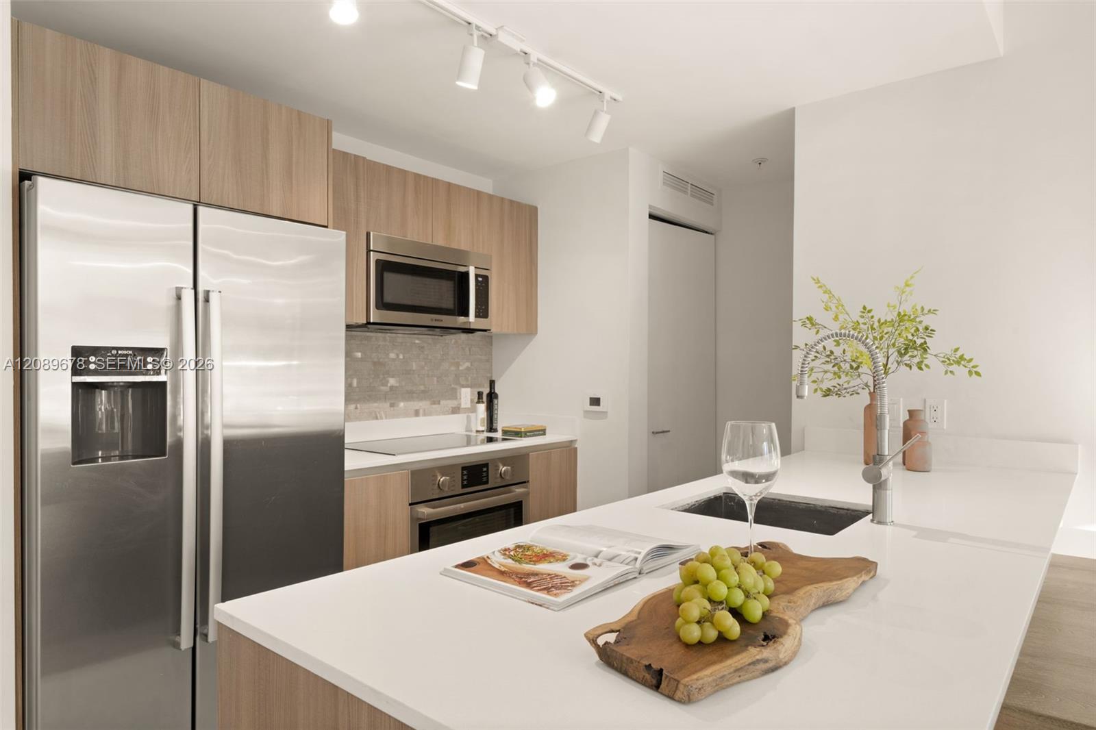 201 Southwest 17th Road, Unit 511 Miami, FL 33129 - Photo 11 of 38 Gallery Image 11