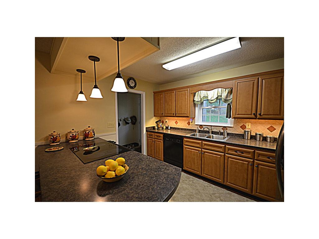 2613 Bob Little Road Elizabethton, TN 37643 - Photo 5 of 24 Photo 5