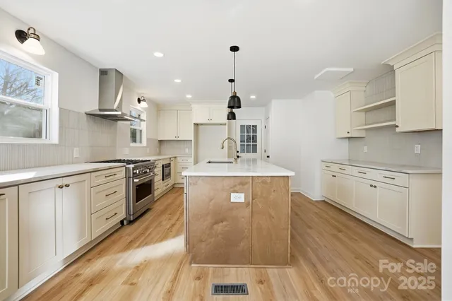 $740,000 | 3323 Lincoln Lane, Gastonia, NC 28056