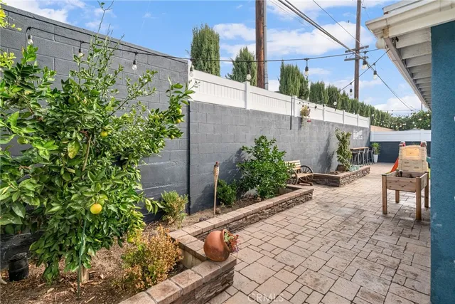 $799,999 | 7863 Lyndora Street, Downey, CA 90242