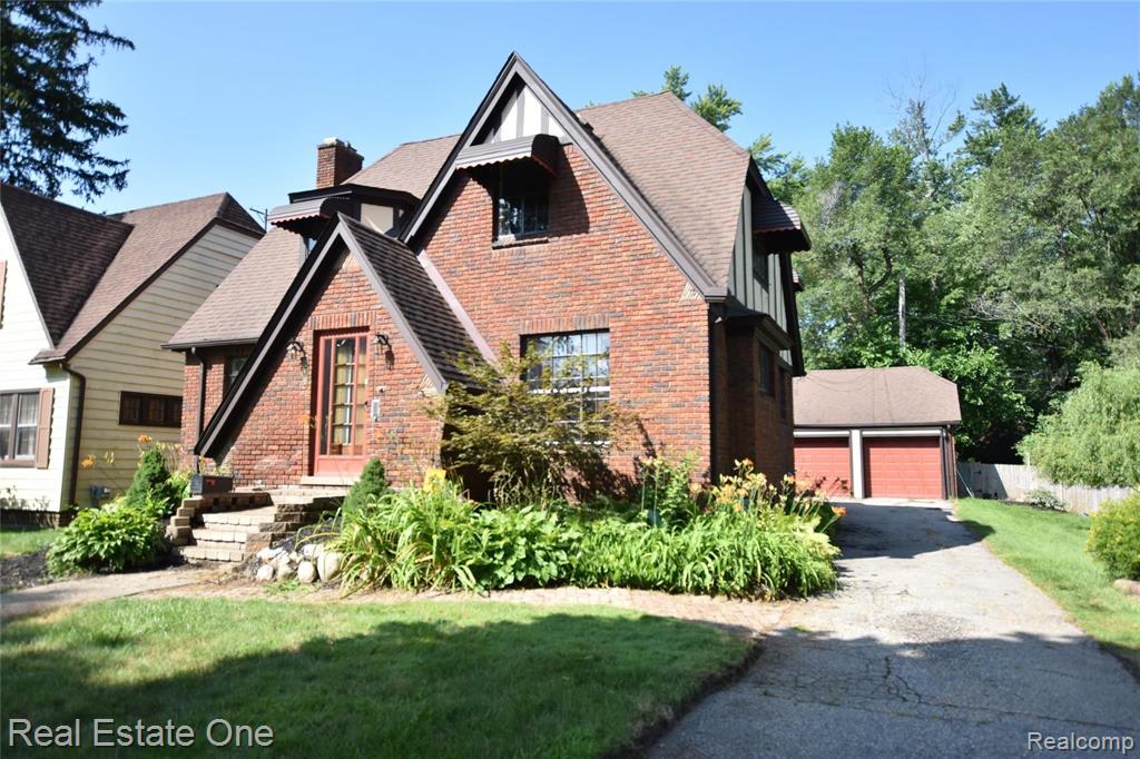 206 Chippewa Road Pontiac, MI 48341 - Photo 2 of 35