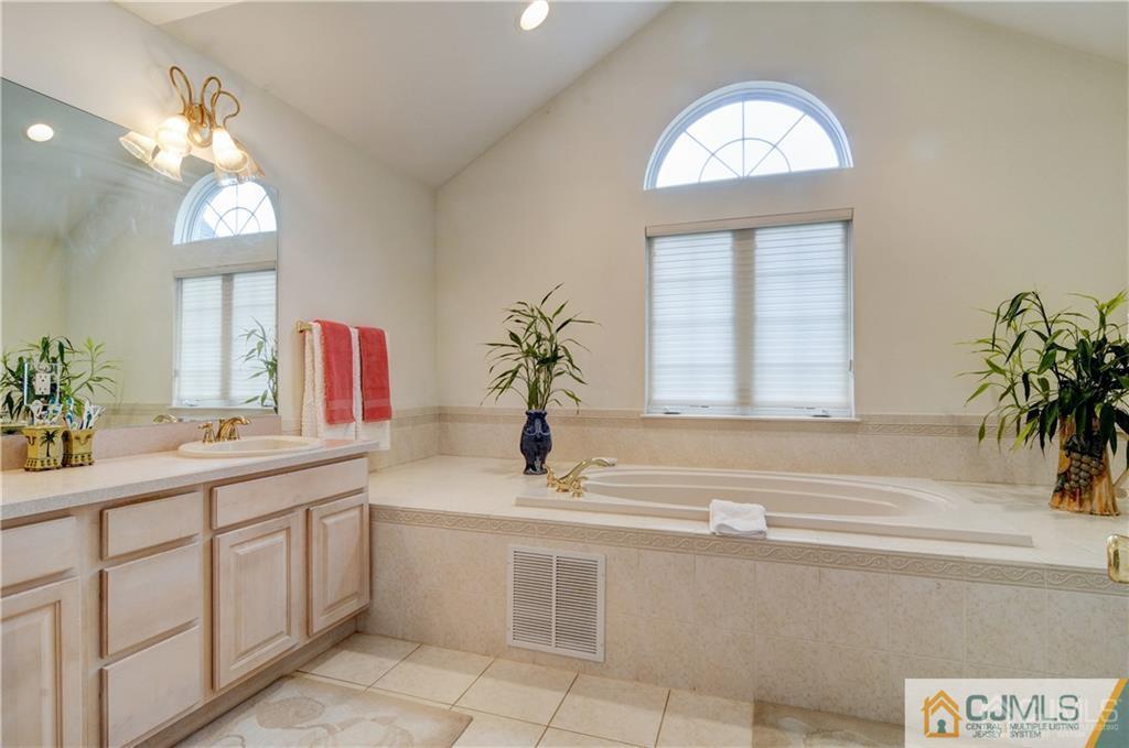29 Rue Chagall Somerset, NJ 08873 - Photo 22 of 38 Gallery Image 22