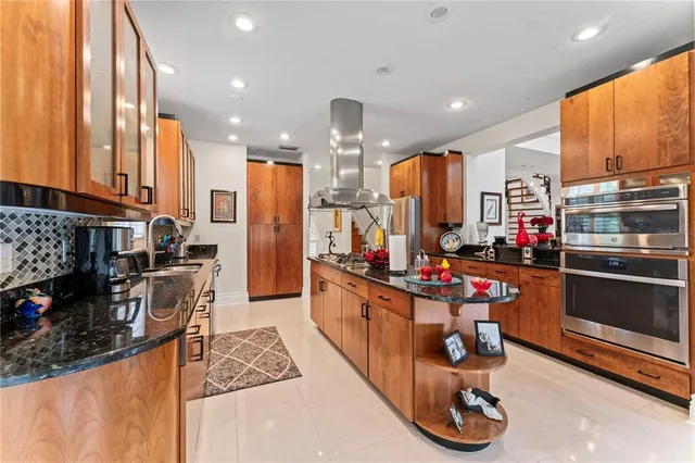 $1,900,000 | 2914 North Shoreview Place, Tampa, FL 33602