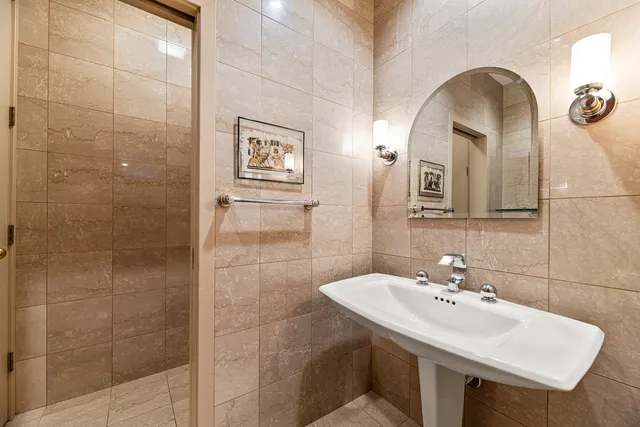 $1,995,000 | 1370 Sunview Lane, Winnetka, IL 60093