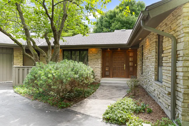 $1,995,000 | 1370 Sunview Lane, Winnetka, IL 60093