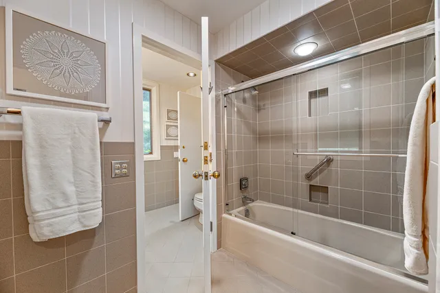 $1,995,000 | 1370 Sunview Lane, Winnetka, IL 60093