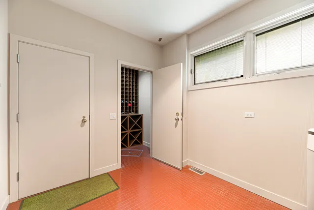 $1,995,000 | 1370 Sunview Lane, Winnetka, IL 60093